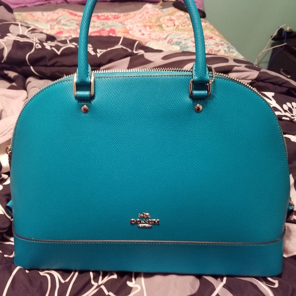 Meet your Posmarker Vanessa C. - Picture 4 of 8